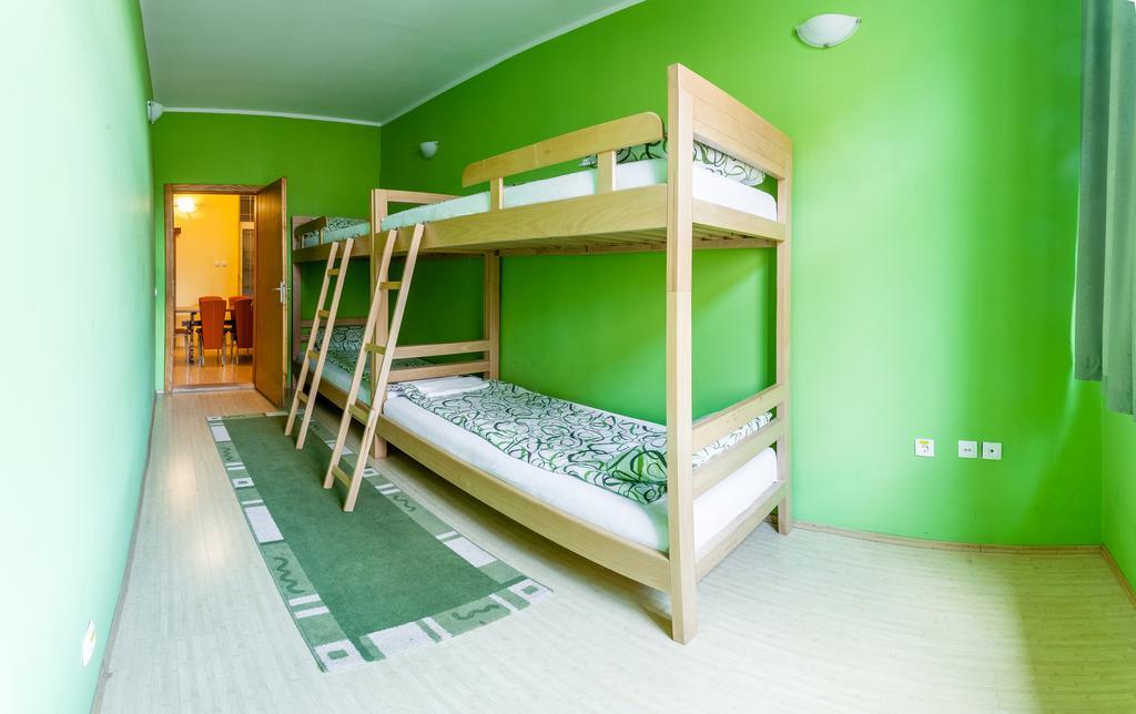 Terasa Hostel Novi Sad Exterior photo